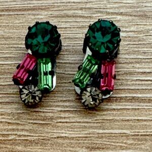 Petit vintage rhinestone clip on earrings, silver tone